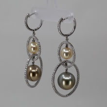 將圖片載入圖庫檢視器 18K White Gold Diamond Gold Black Pearl Hanging Earrings D2.16 CT