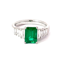 Load image into Gallery viewer, Platinum Women Diamond Emerald Ring E1.50CT
