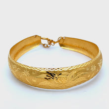 Load and play video in Gallery viewer, 24K Solid Yellow Gold Mandarin Ducks 鴛鸯 Bangle 18.7 Grams 9999

