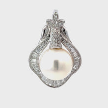 Load and play video in Gallery viewer, 18K White Gold Diamond South Sea White Pearl Pendant D1.28 CT
