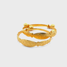 將影片載入圖庫檢視器並播放,One Pair of 24K Solid Yellow Gold Baby Bell bangles 21.3 Grams