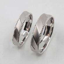 Load image into Gallery viewer, One Pair of Platinum Wedding Band Rings 9 Grams
