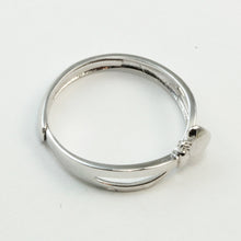 Load image into Gallery viewer, Platinum Women Hanging Heart Ring 2.9 Grams
