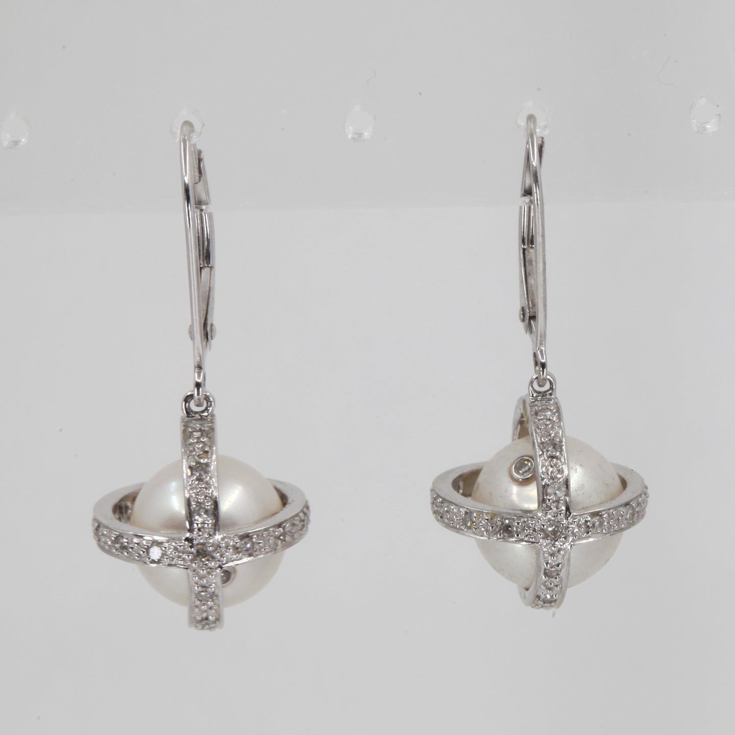 14K White Gold Diamond White Culture Pearl Hanging French Clip Earrings D0.36 CT