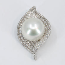 Load image into Gallery viewer, 18K White Gold Diamond South Sea White Pearl Pendant D1.88 CT
