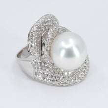 Load image into Gallery viewer, 18K White Gold Diamond South Sea White Pearl Ring D2.64 CT
