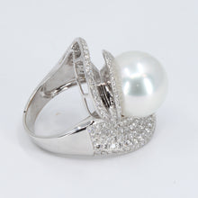 Load image into Gallery viewer, 18K White Gold Diamond South Sea White Pearl Ring D2.64 CT
