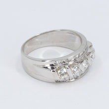 Load image into Gallery viewer, 18K White Gold Women Diamond Ring D0.80 CT
