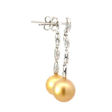 將圖片載入圖庫檢視器 14K White Gold Diamond South Sea Golden Pearl Hanging Earrings D0.63 CT
