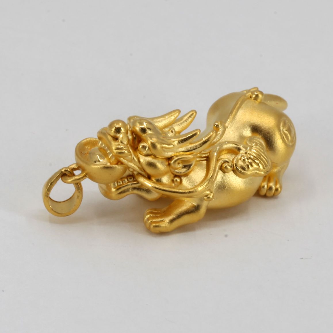 24K Solid Yellow Gold 3D Pi Xiu Pi Yao 貔貅 Hollow Pendant 4.9 Grams