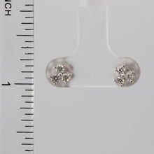 將圖片載入圖庫檢視器 14K Solid White Gold Diamond Stud Earrings D0.32 CT
