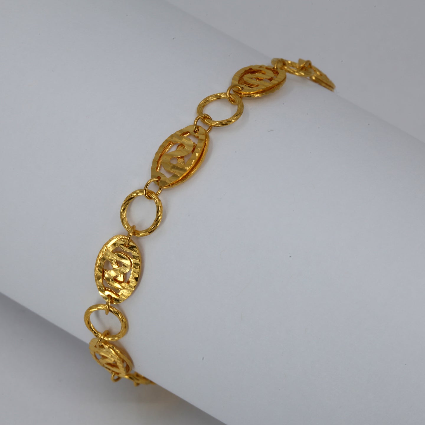 24K Solid Yellow Gold Oval Design Adjustable Bracelet 8.1 Grams