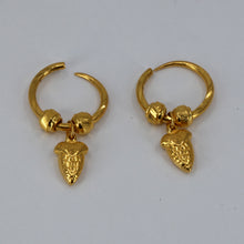 將圖片載入圖庫檢視器 24K Solid Yellow Gold Hoop Sliding Beads Strawberry Earrings 4.6 Grams
