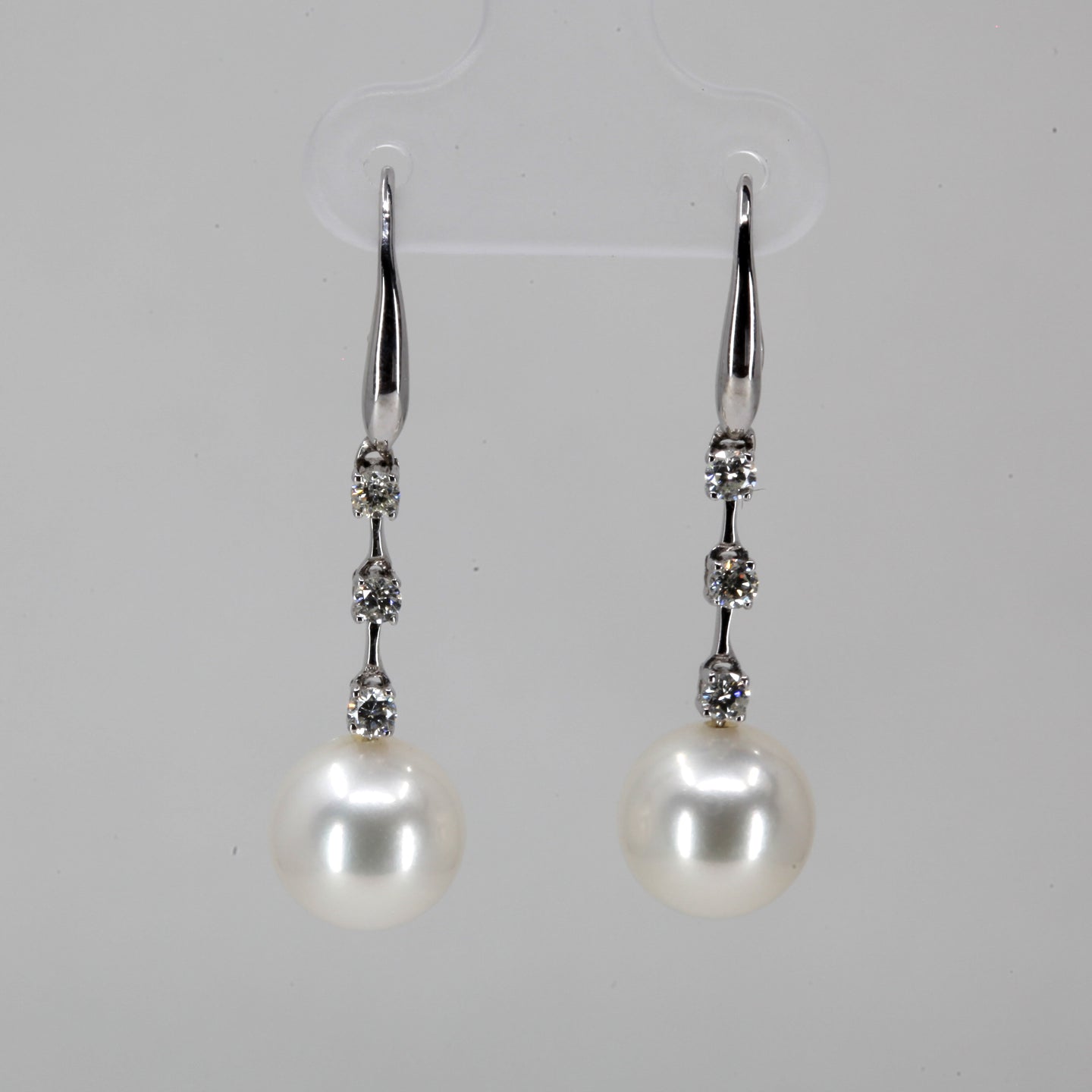 18K White Gold Diamond White Pearl Hanging Earrings D0.36 CT