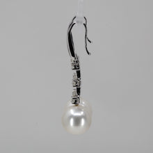 Load image into Gallery viewer, 18K White Gold Diamond White Pearl Hanging Earrings D0.36 CT
