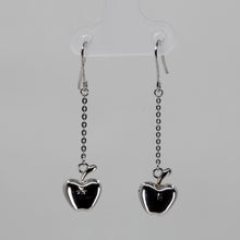 將圖片載入圖庫檢視器 18K Solid White Gold Apple Hoop Earrings 2.0 Grams
