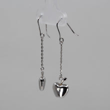 將圖片載入圖庫檢視器 18K Solid White Gold Apple Hoop Earrings 2.0 Grams
