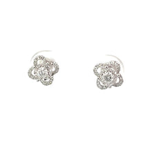 將圖片載入圖庫檢視器 18K Solid White Gold Flower Design Diamond Stud Earrings D0.30 CT

