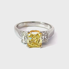 Load and play video in Gallery viewer, 18K White Gold Women GIA Fancy Yellow Diamond Ring CD2.10CT SD1.28CT
