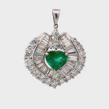 將影片載入圖庫檢視器並播放，18K White Gold Diamond Emerald Heart Pendant E1.56CT D3.06CT
