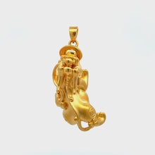 Load and play video in Gallery viewer, 24K Solid Yellow Gold 3D Pi Xiu Pi Yao 貔貅 Hollow Pendant 4.9 Grams
