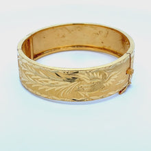 Load and play video in Gallery viewer, 24K Solid Yellow Gold Wedding Dragon Phoenix Double Happiness Bangle 28.1 Grams
