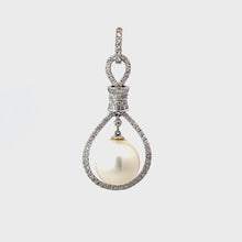 Load and play video in Gallery viewer, 18K White Gold Diamond South Sea White Pearl Pendant D1.36 CT
