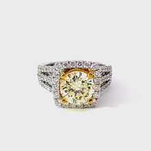 Load and play video in Gallery viewer, 18K White Gold Women Diamond Ring CD2.88CT
