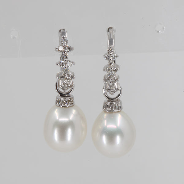 14K White Gold Diamond White Culture Pearl Hanging Earrings D0.38 CT