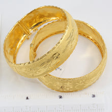 將圖片載入圖庫檢視器 One Pair Of 24K Solid Yellow Gold Wedding Dragon Phoenix Bangles 22.5 Grams
