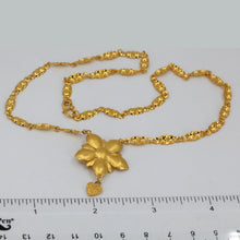 將圖片載入圖庫檢視器 24K Solid Yellow Gold Wedding Single Flower Chain Necklace 8.5 Grams 16.5&quot;
