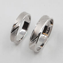 Load image into Gallery viewer, One Pair of Platinum Wedding Band Rings 7.8 Grams
