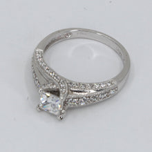 將圖片載入圖庫檢視器 14K White Gold Cubic Zirconia Princess Cut Woman Engagement Ring 4.3 Grams
