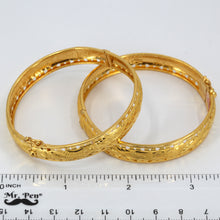 將圖片載入圖庫檢視器 One Pair Of 24K Solid Yellow Gold Wedding Dragon Phoenix Bangles 27.8 Grams
