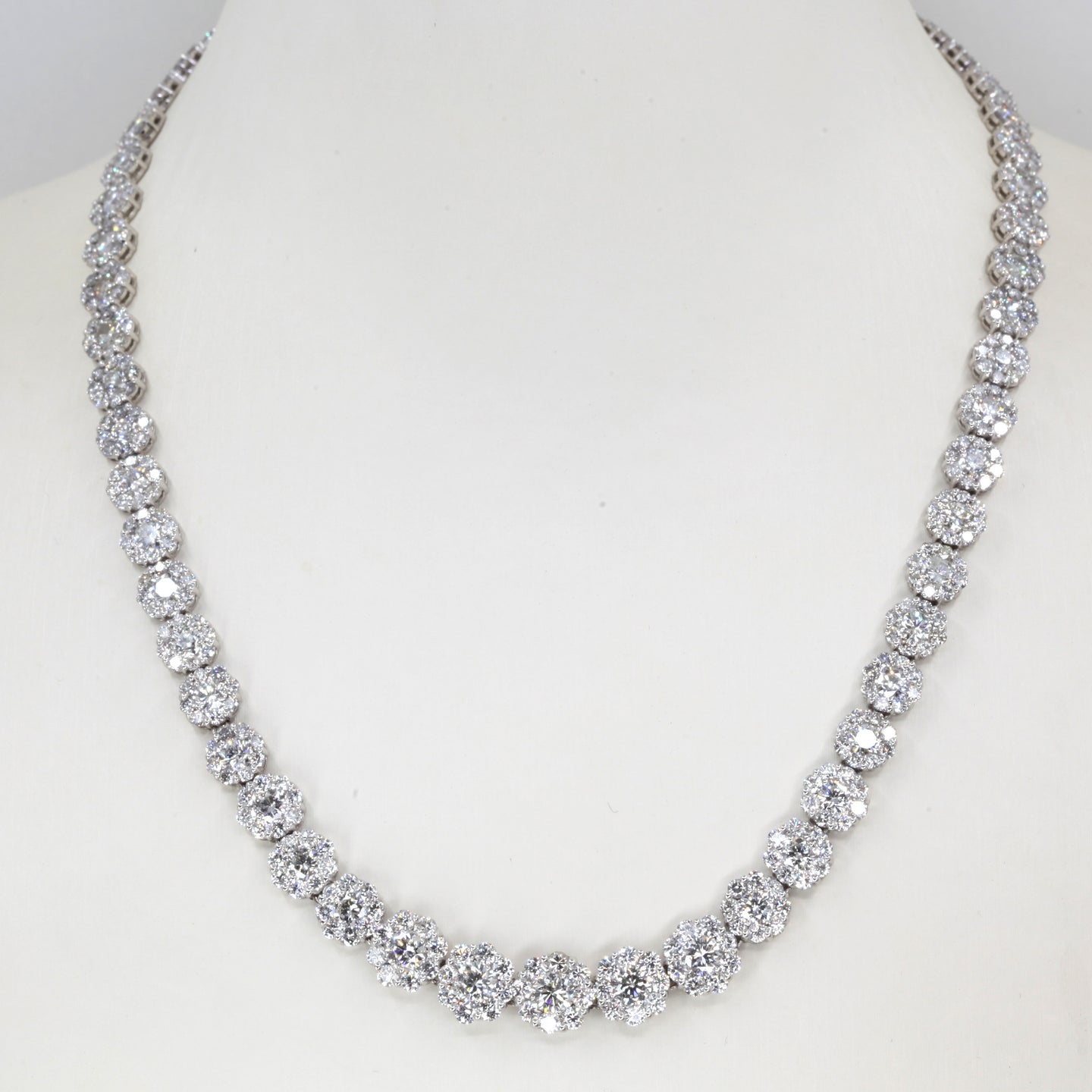 18K White Gold Diamond Necklace D25.61CT