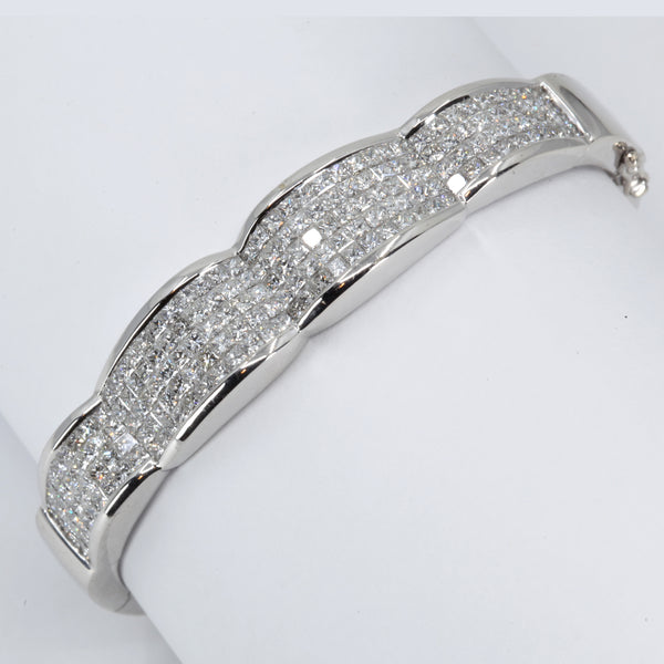 18K White Gold Diamond Bangle D6.50 CT