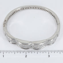 Load image into Gallery viewer, 18K White Gold Diamond Bangle D6.50 CT
