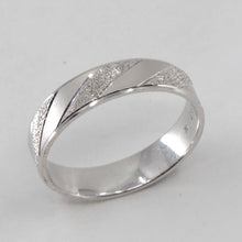 Load image into Gallery viewer, One Pair of Platinum Wedding Band Rings 10 Grams
