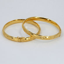 將圖片載入圖庫檢視器 One Pair Of 24K Solid Yellow Gold Wedding Bangles 36.1 Grams
