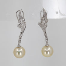 將圖片載入圖庫檢視器 18K White Gold Diamond South Sea White Pearl Hanging French Clip Earrings D0.40 CT
