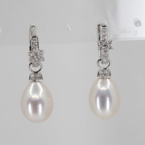 14K White Gold Diamond White Pearl Hanging Earrings D0.36 CT
