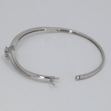 Load image into Gallery viewer, 18K Solid White Gold Diamond Bangle D0.15 CT
