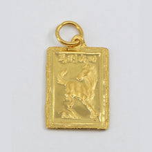 將圖片載入圖庫檢視器 24K Solid Yellow Gold Rectangular Zodiac Horse Hollow Pendant 1.5 Grams
