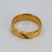 將圖片載入圖庫檢視器 24K Solid Yellow Gold Diamond-Cut Band Ring 5.4 Grams Size 7.5
