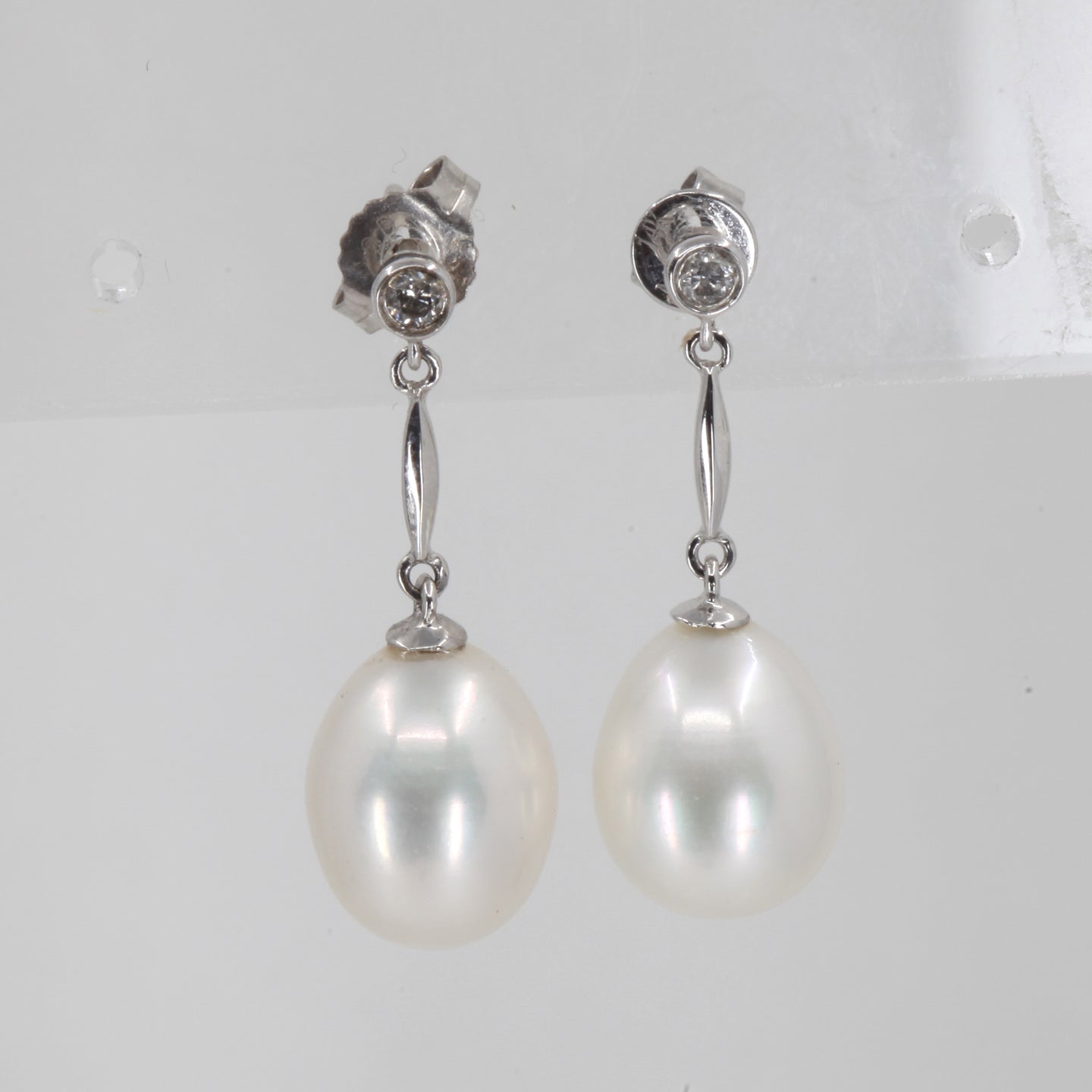 14K White Gold Diamond White Pearl Hanging Earrings D0.06 CT