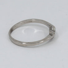 將圖片載入圖庫檢視器 18K Solid White Gold Diamond Ring 0.09 CT 1.6 Gram
