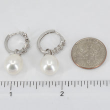 將圖片載入圖庫檢視器 14K White Gold Diamond White Culture Pearl Hanging Earrings D0.38 CT

