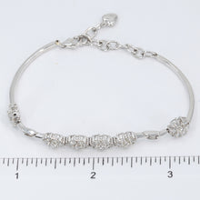將圖片載入圖庫檢視器 18K White Gold Diamond Flower Soft Bangle Bracelet D2.38 CT
