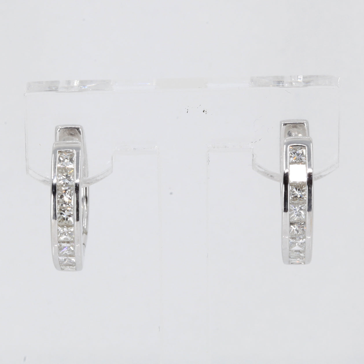 18K Solid White Gold Diamond Hoop Earrings D0.90 CT