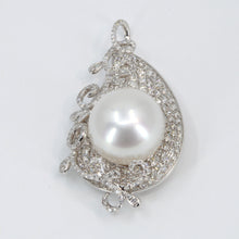 Load image into Gallery viewer, 18K White Gold Diamond South Sea White Pearl Pendant D2.73 CT
